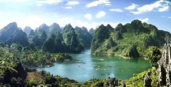乌克兰上校徒步六百公里,干掉三架俄轰炸机?