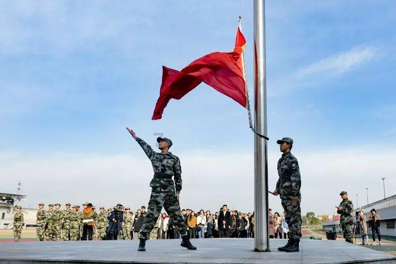 探索冷知识的我的头发比较毛躁,用什么洗发水比较好?平台