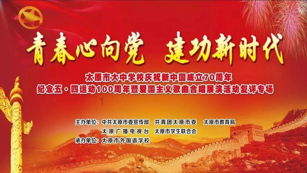 云南镇雄山体滑坡救援现场,消防员刚被提醒小心就遇石块滚落