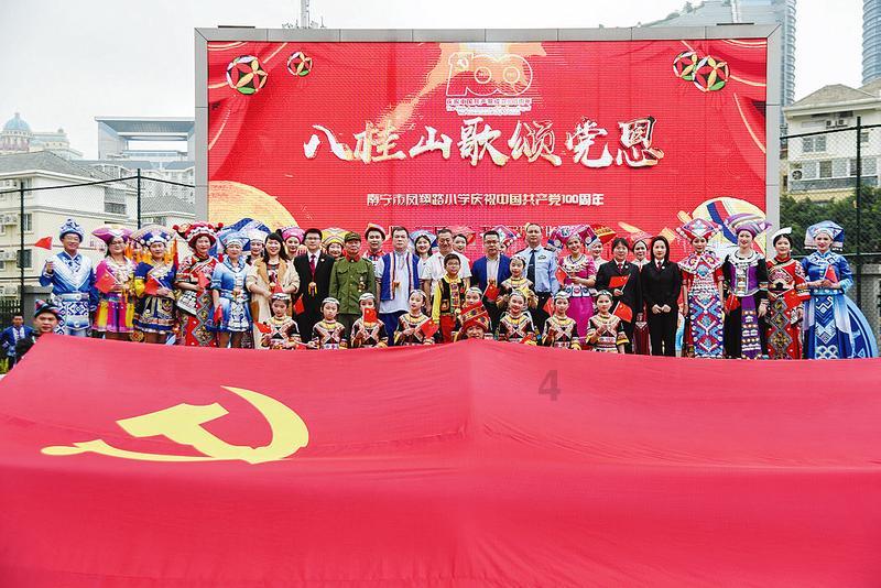 好友过生日，我该给她发红包还是买礼物好呢？游戏画面