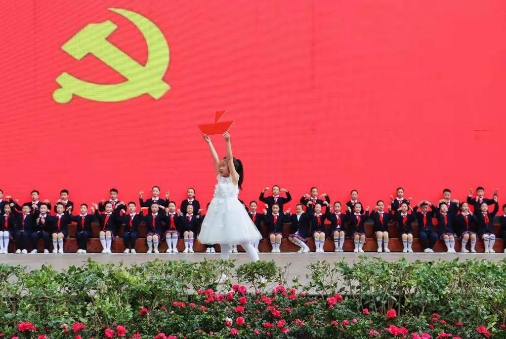 吴京被网友批“三宗罪”人设塌房,全网劝离
