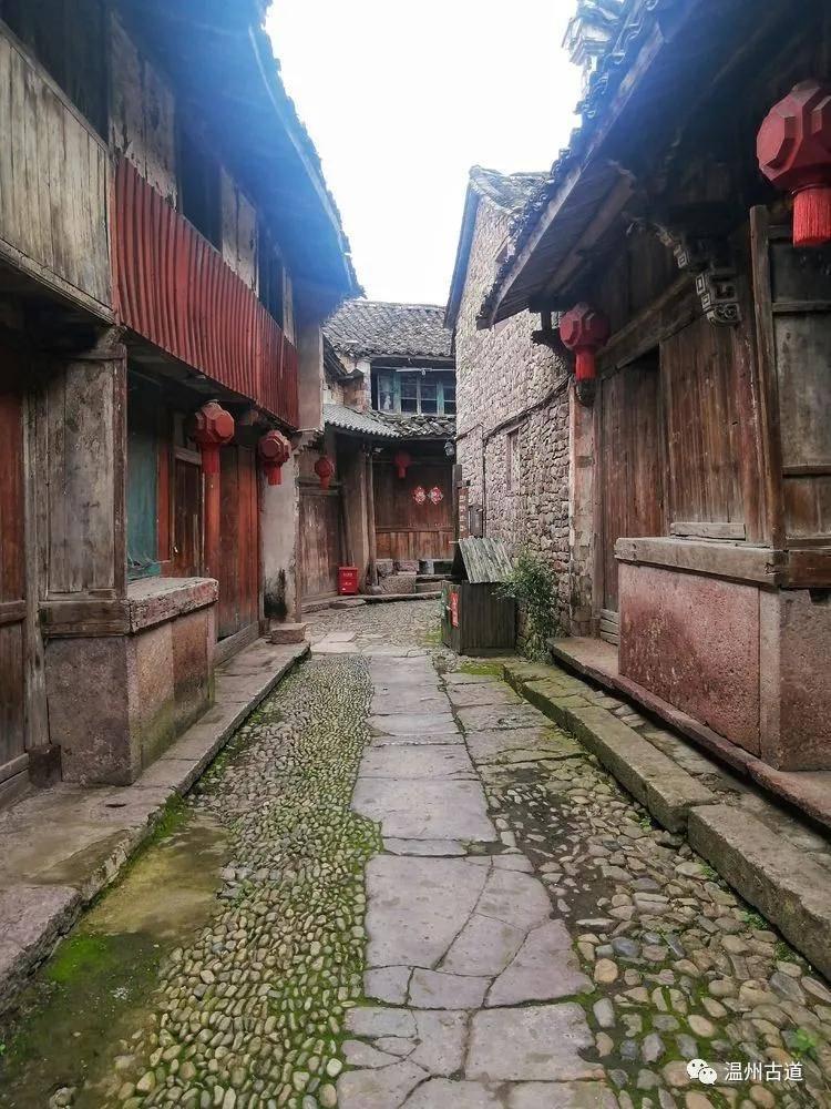 救援可爱少女