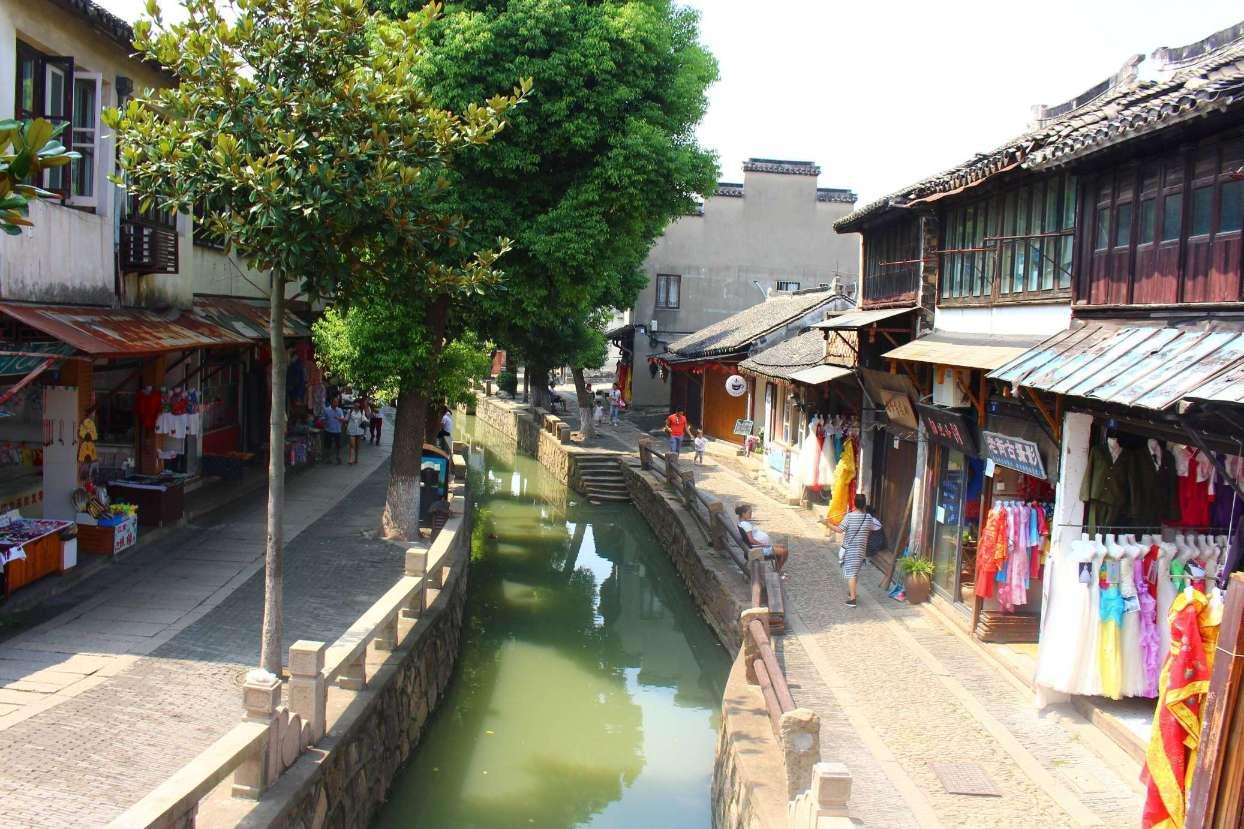 逃出巫婆屋